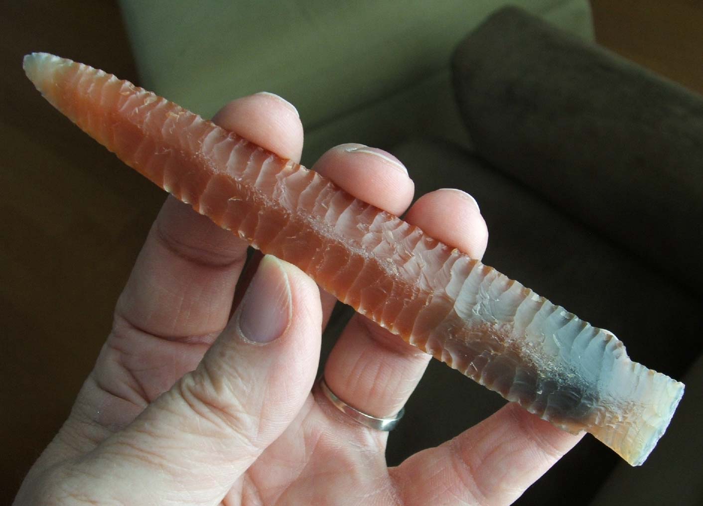 Scottsbluff Style Lance or Spear Point agate.JPG