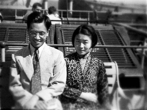 新婚的钱钟书和杨绛搭乘邮轮赴英留学.jpg