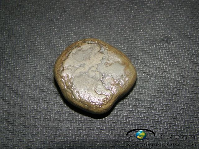 1712278uutu2zw05mv5v5v.jpg