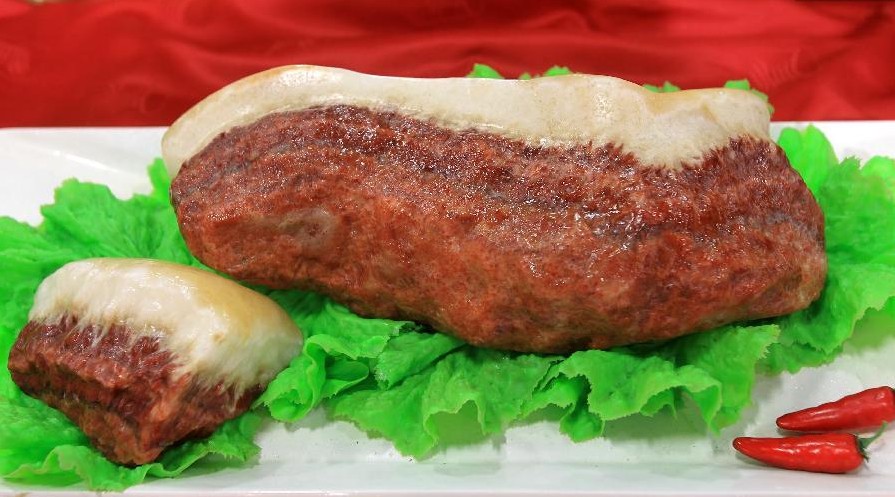 带皮后腿猪肉.jpg