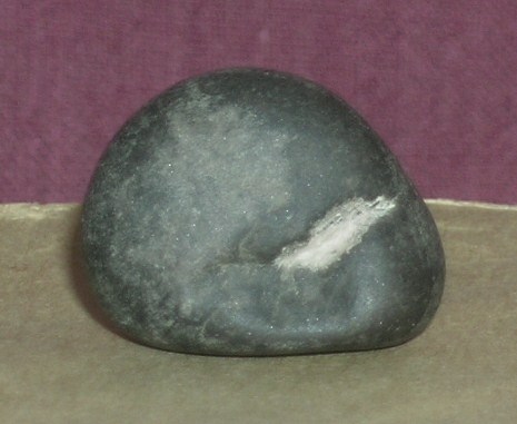 二【鱼？动物？】2.5x2.0x1.3cm;共六图；各角度面