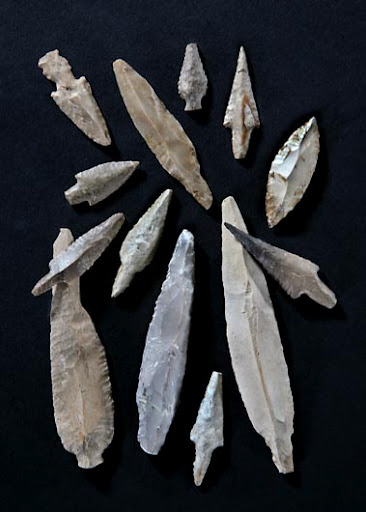 Ashkelon_Pre-Pottery_Neolithic_C_flint_arrowheads[1].jpg