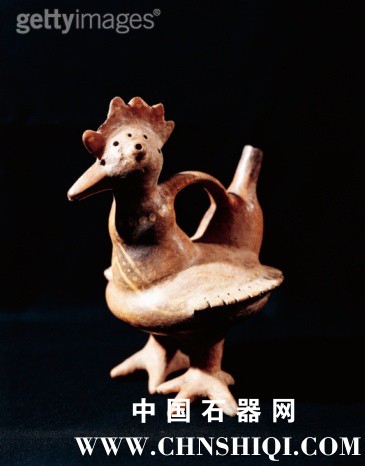 兽形彩瓷在陶土容器形状的公鸡，秘鲁，Vicus文化，前印加文明，大约在公元前100年.jpg