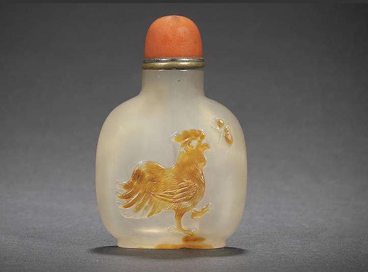 十九世紀 瑪瑙巧雕公雞圖鼻煙壺.jpg