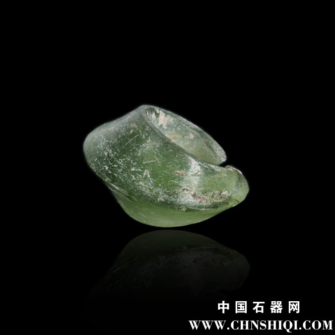 665x665_2013101368_BO_verre_vert_3N耳环玻璃。越南东子期.jpg