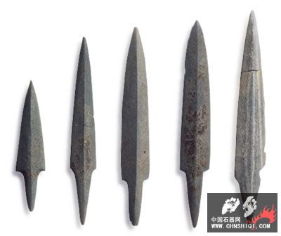 石箭镞 arrow-heads，收藏家最爱，有箭钩 tang 和 倒钩 barb.jpg