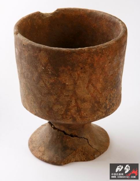2009938234470红山文化陶器.jpg