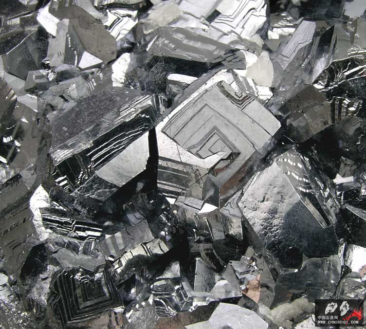 方铅矿与石英 罗马尼亚 10.9 × 9.8 × 5.4公分1.jpg