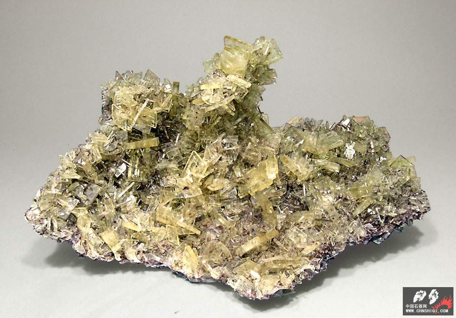 重晶石夹杂物与雄黄 罗马尼亚 14.5 × 8.5 × 5.7厘米.jpg