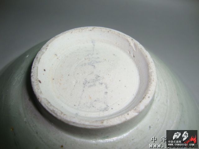 出土南宋湖田六缺刻花碗 4.jpg