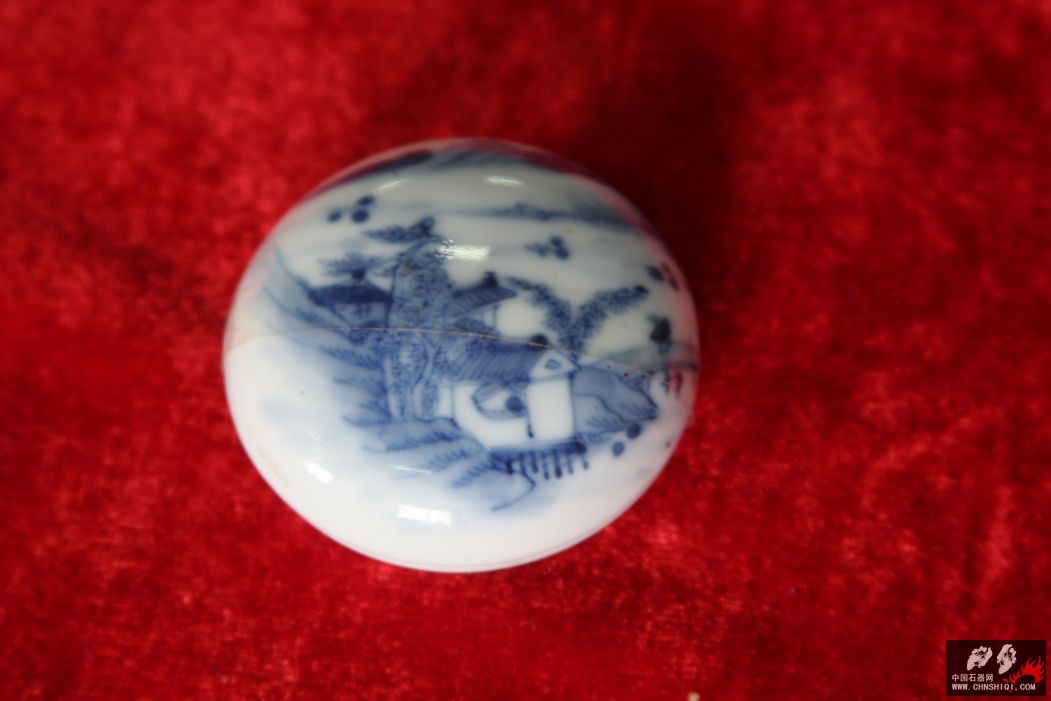 C165 清 青花山水印泥盒 D：55  大清康熙年制.jpg