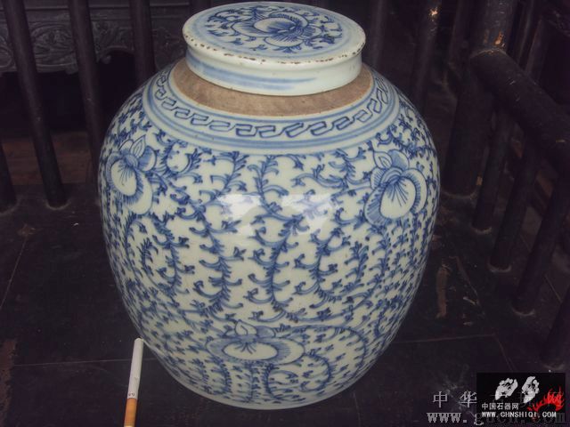 牡丹、缠枝莲纹罐1.jpg