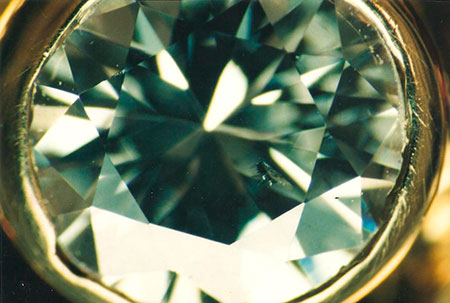 insect_in_diamond2.jpg