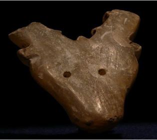 湖北博物馆狼头玉器1.JPG