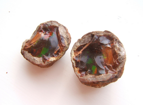 Chocolate caramel-colored opal in the geode1.jpg