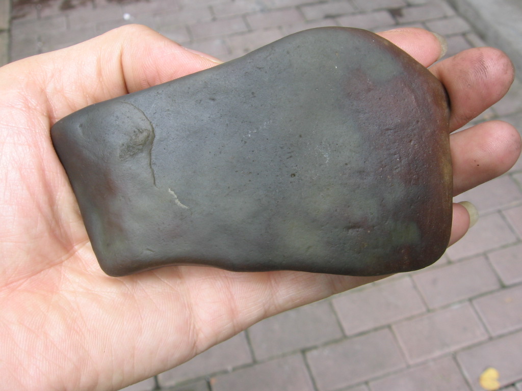 重量：260克，尺寸：10.8X7X2CM