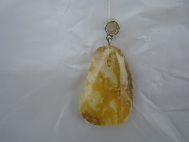蜜蜡吊坠，重7.74克.JPG