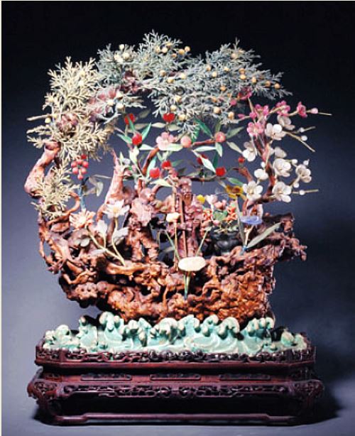 木雕寿星仙境镶宝石花卉盆景木雕寿星仙境镶宝石花卉盆景，清，造办处造，通高49cm，座.jpg